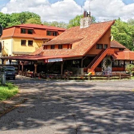 Zajazd Ostep Gorzyń Eksteriør billede
